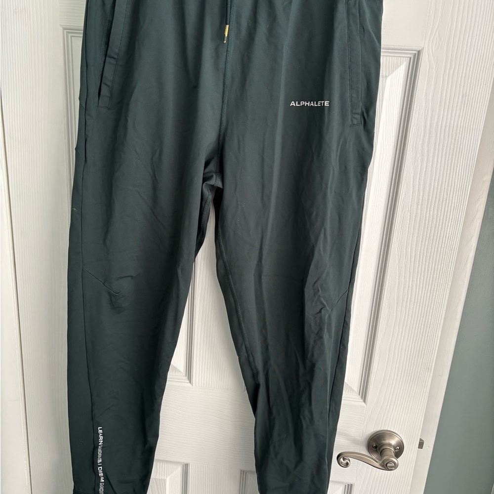Alphalete Men's Dark Green Joggers